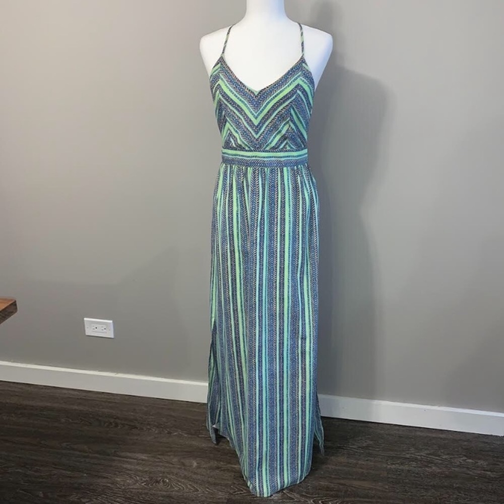 Alya Dress